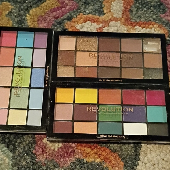 Revolution Eyeshadow Palette Trio - Bold and Neutral Hues - Picture 1 of 4